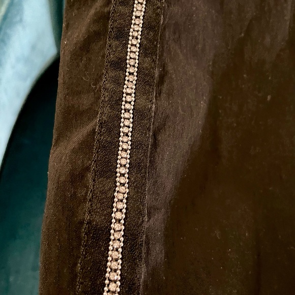 ✨ Venti6 Black Pants with Gemstone Detail - Size Medium ✨ - Picture 2 of 6